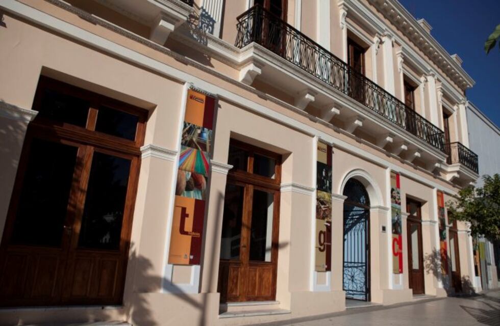 Becas para artistas y gestores culturales catamarqueños