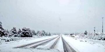 Advierten a los conductores sobre la acumulación de hielo y nieve en la ruta 40