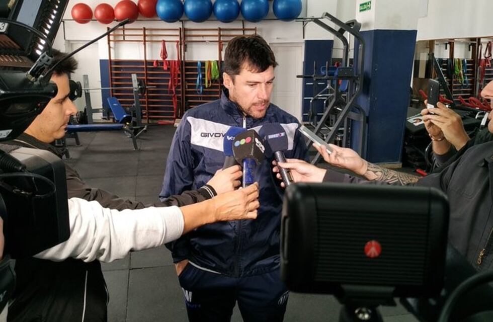 Alexander Medina: "Argentinos propone un juego directo, va a ser un buen partido"