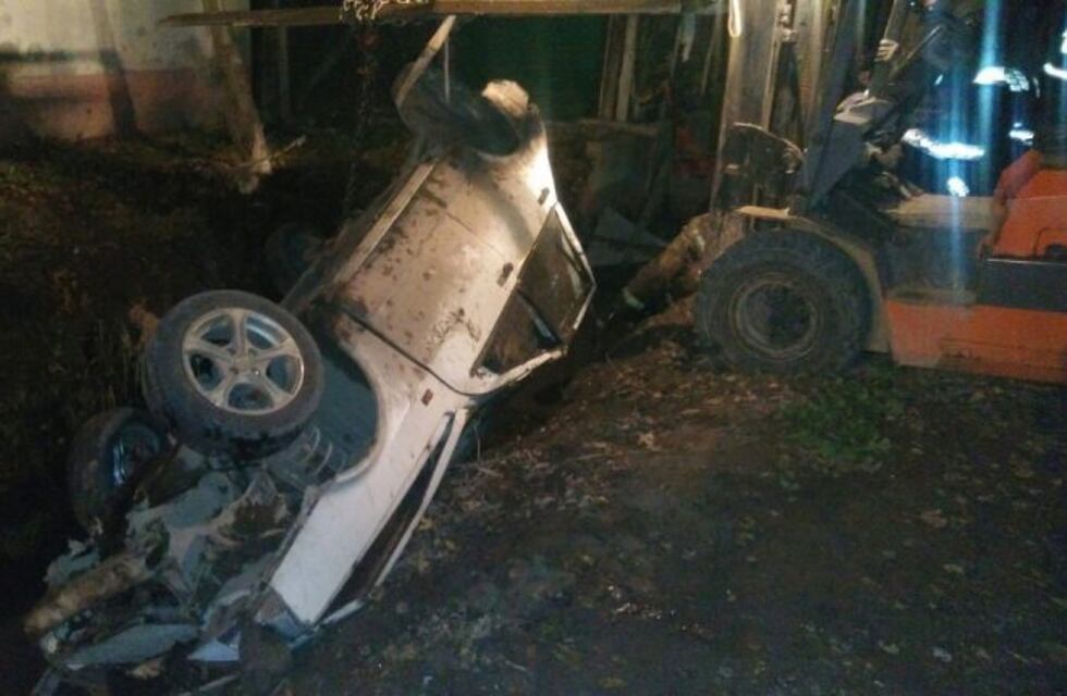 Un hombre de 42 años murió en Guaymallén luego de que su auto volcara en un zanjón