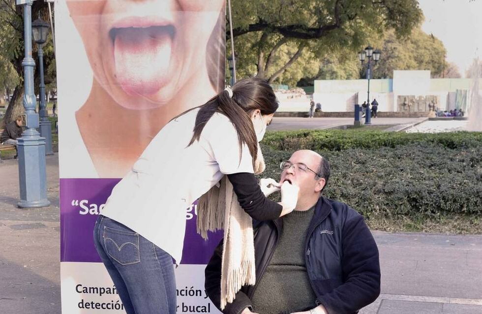 “Sacale la lengua al cáncer”, la campaña de la UNCuyo para prevenir la enfermedad