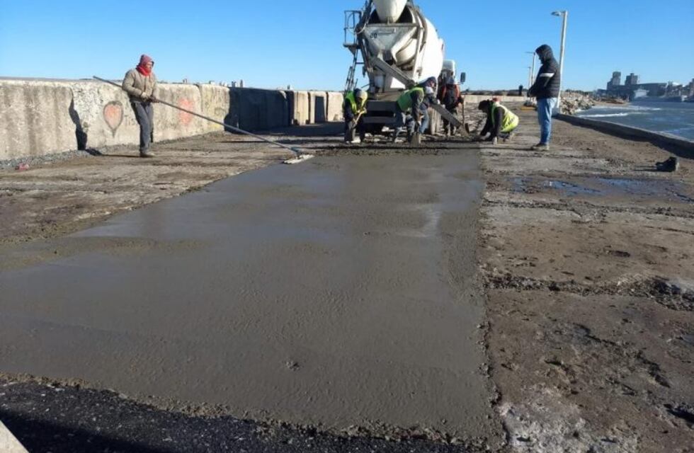 Comenzó la pavimentación de la Escollera de Necochea