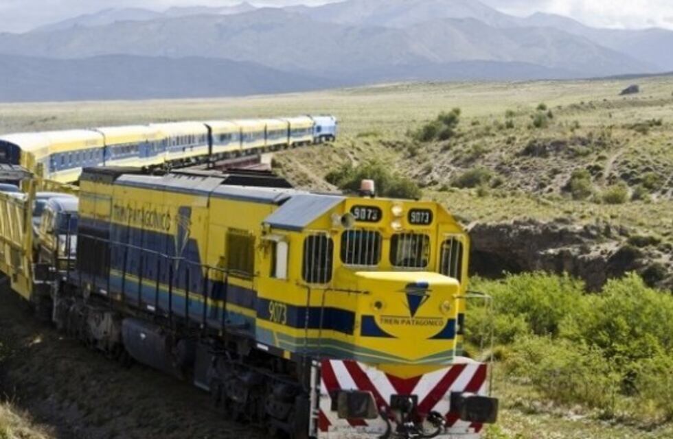 El Gobierno cedió 8.000 durmientes usados y una formación al Tren Patagónico
