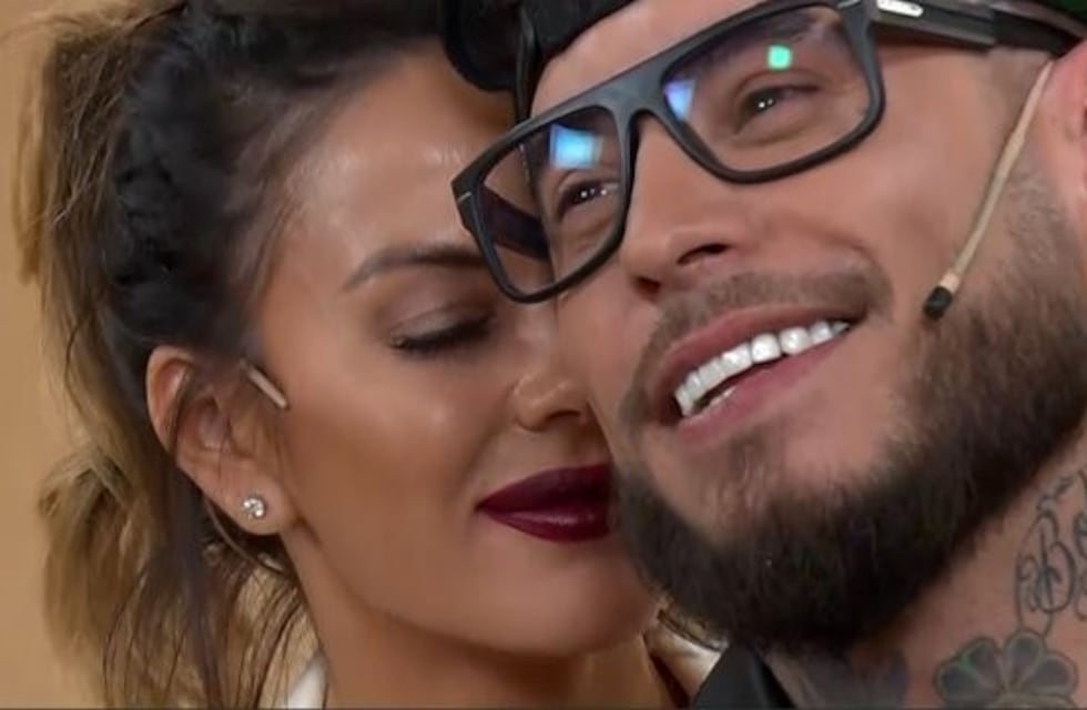 Karina Jelinek coqueteó a Ulises Bueno con confesiones sexuales picantes