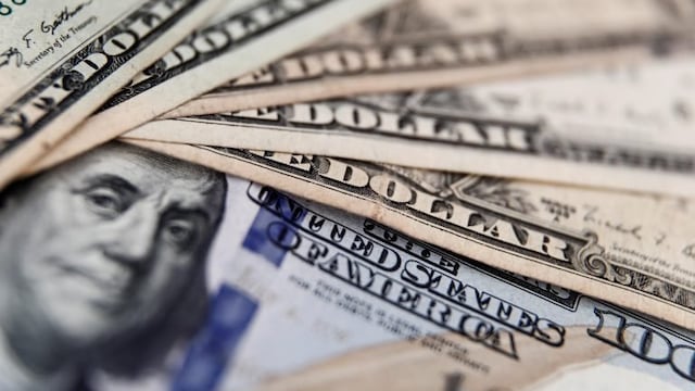 El dólar blue en el último día de la semana. (Foto: EFE)