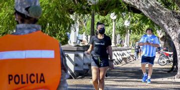 Caminatas controladas en la costanera\u002E