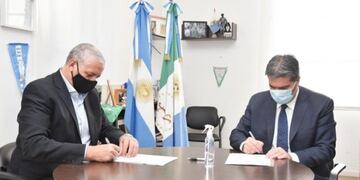 Jorge Milton Capitanich, y el titular del organismo, Horacio Pietragalla Corti\u002E