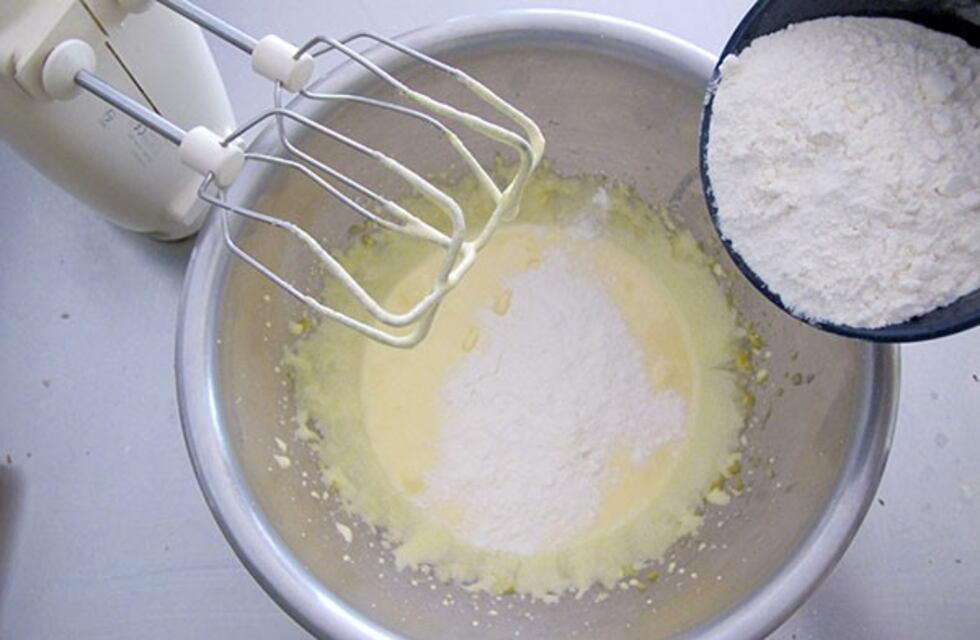 Una abuela confundió insecticida con polvo de hornear y envenenó a sus nietos