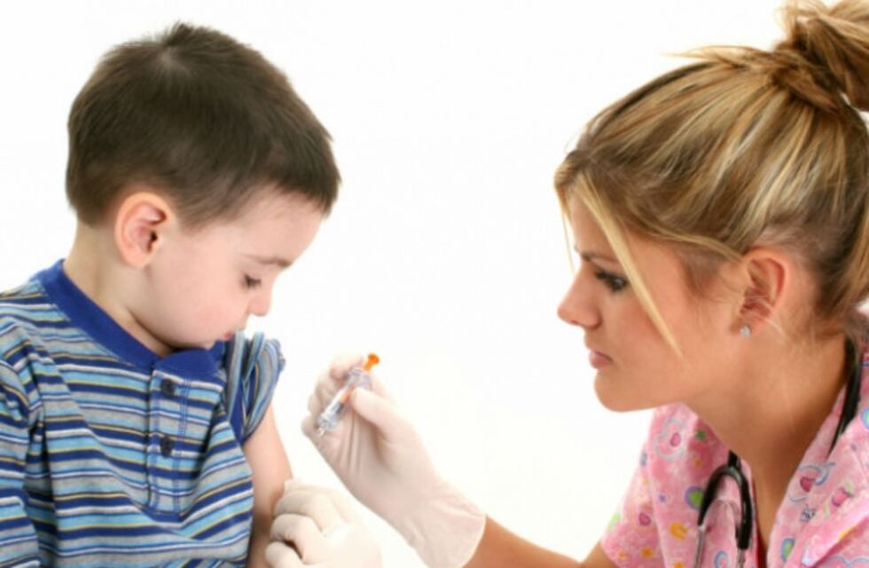 No es oficial la convocatoria a inscribir menores para la vacuna contra el coronavirus