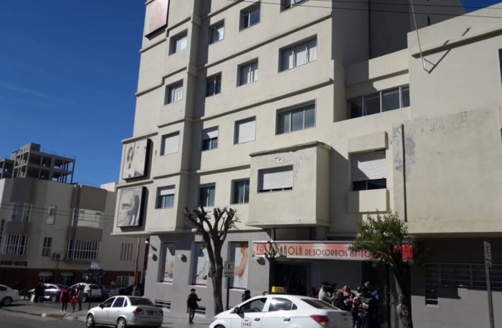 Evacuaron el anexo del sanatorio La Española por incendio en un termotanque