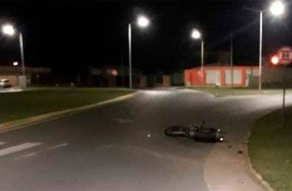 Murió un motociclista tras chocar en la zona del puente colgante