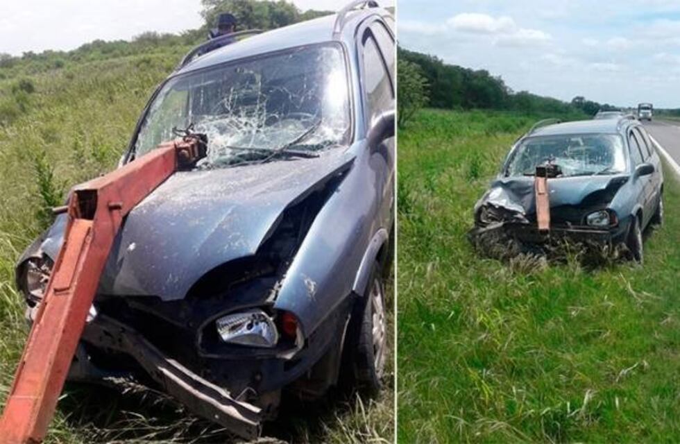 Violento choque: parte de una sembradora se incrustó en el parabrisas de un coche