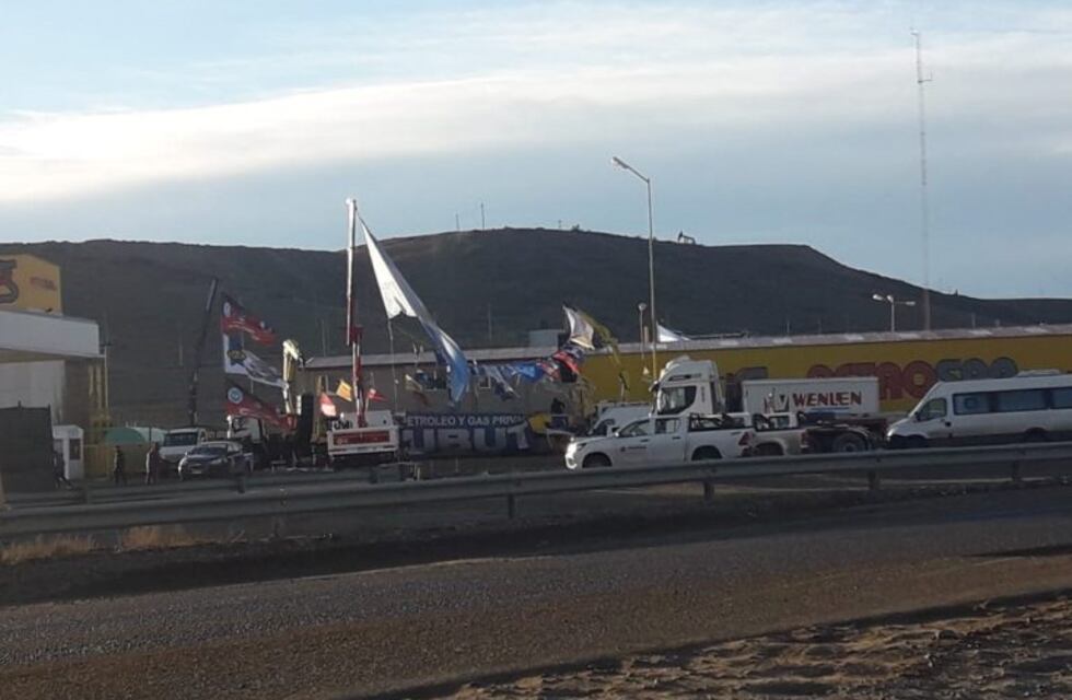 Asamblea de petroleros en resistencia a las políticas de ajuste