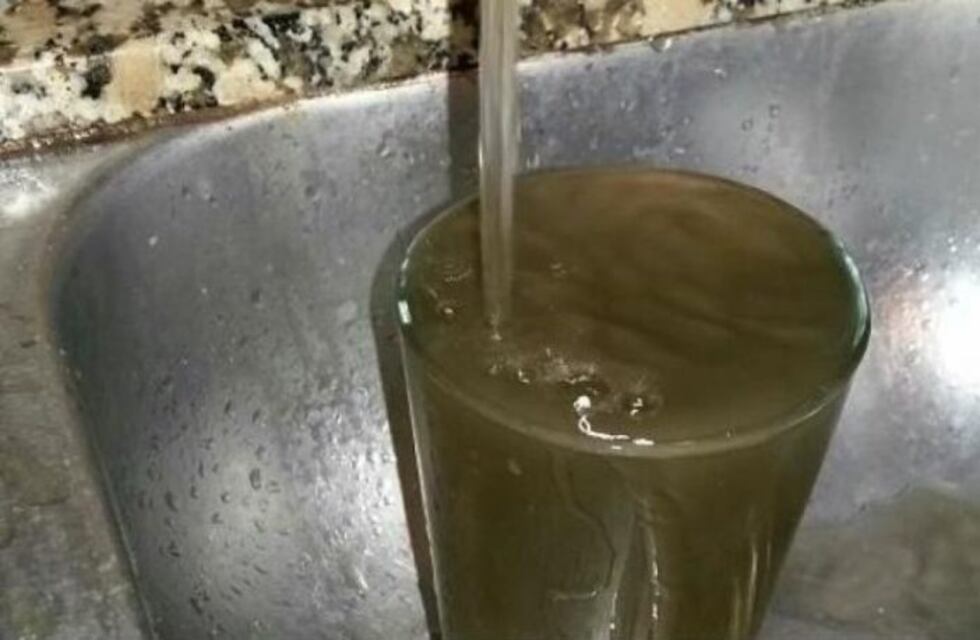Vecinos de Rosario de Lerma denuncian que el agua está contaminada