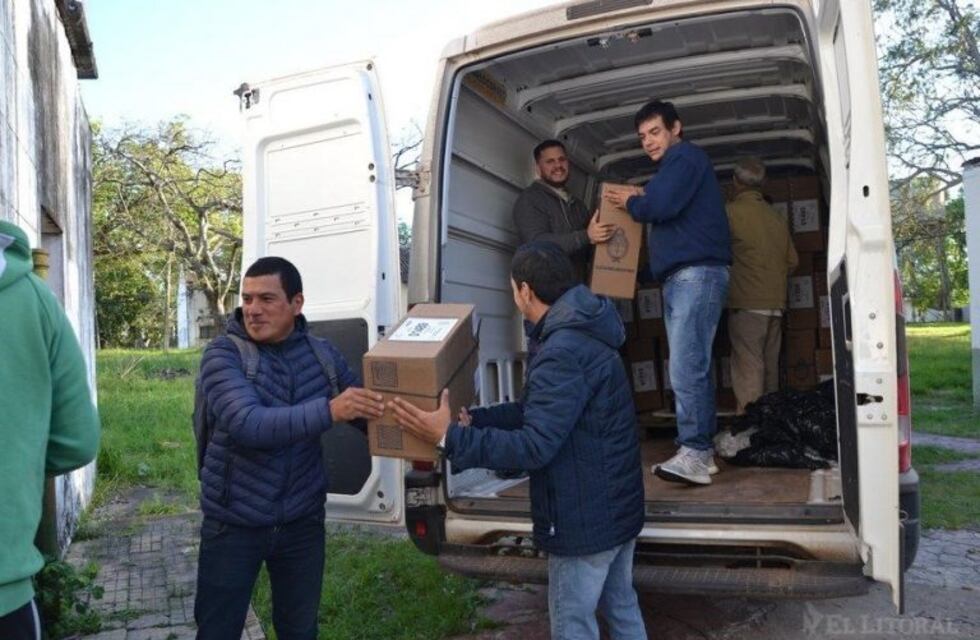 Comenzó la distribución de urnas para las elecciones del domingo
