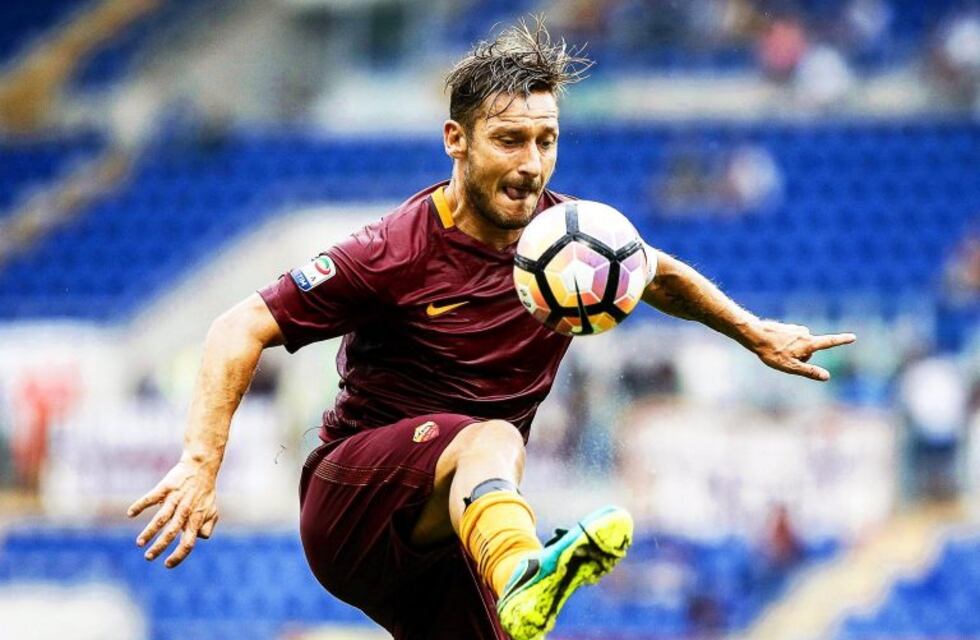 Roma anunció que Totti se retirará al final de la temporada y seguirá ligado como dirigente