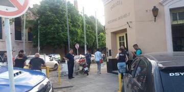 Desafectaron a cinco policías por la fuga de 11 presos de una comisaría de Quilmes