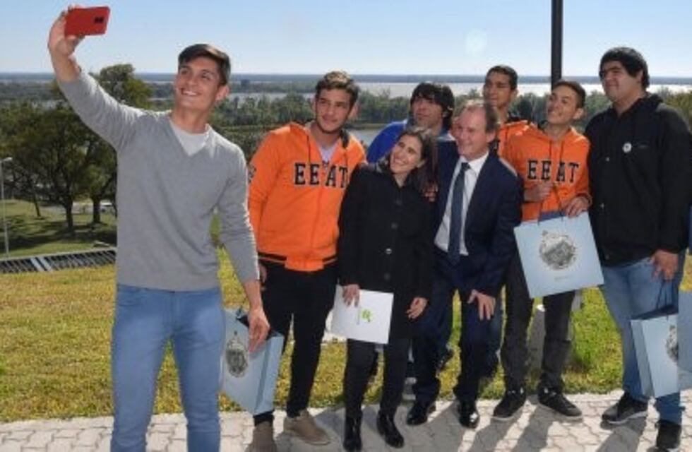 Alumnos de Nogoyá viajarán a Sudáfrica para conocer la historia de Mandela