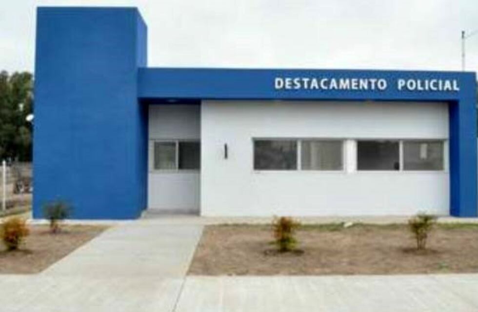 Tres jóvenes resultaron detenidos por intentar robar en un predio privado en La Emilia