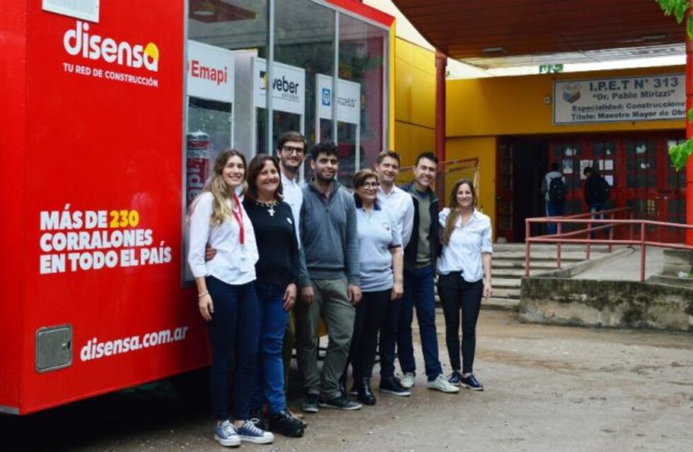 Corralón móvil entregará   materiales a escuela técnica de Córdoba