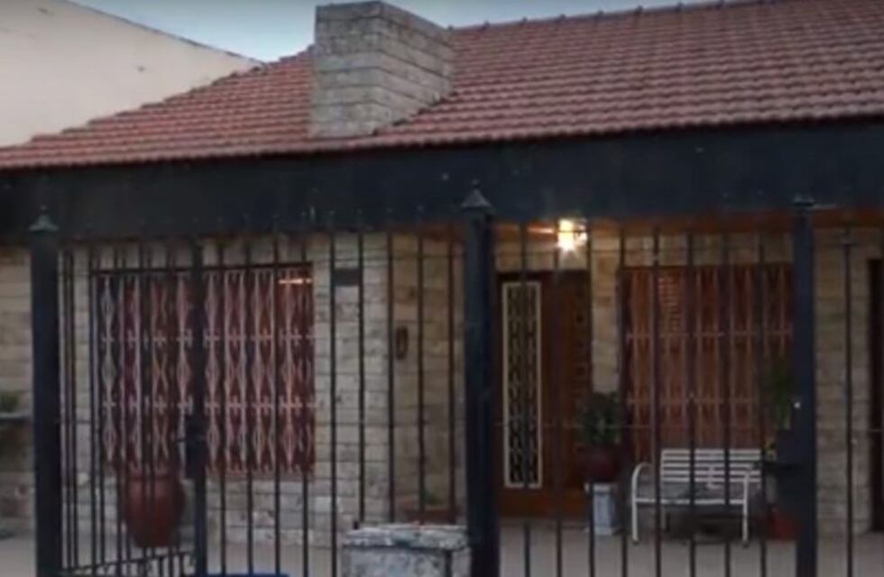 Le balearon la casa cuando estaban sus nietos y le habló por TV a los tiradores: "¡Yo no soy!"