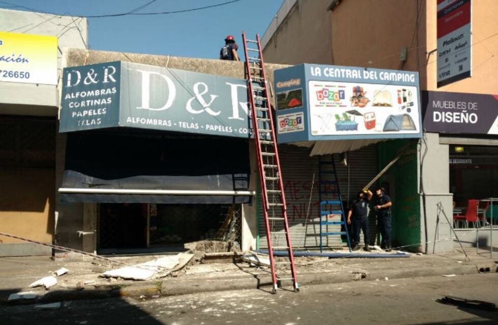 Dos personas heridas al caerles mampostería en el centro de Córdoba