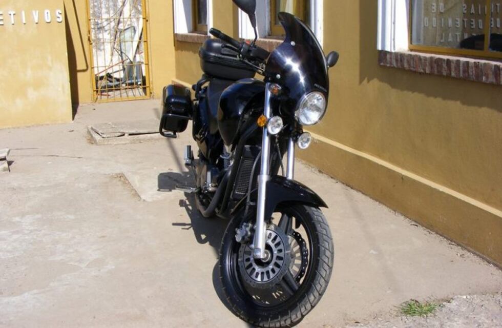 Empezó a trabajar este jueves en la comisaría de barrio Somisa, dejó la moto afuera y cuando salió se la habían robado