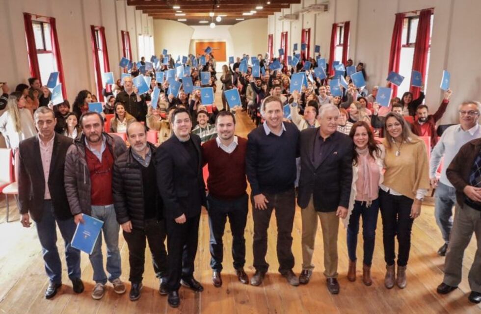 Más de 100 agentes municipales ingresaron a planta permanente