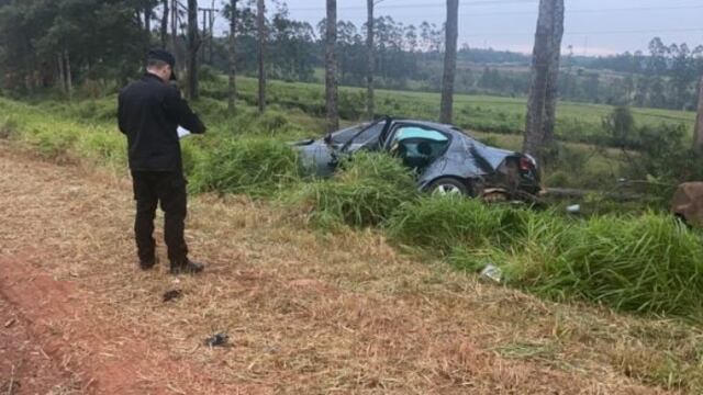 Accidente fatal en 25 de Mayo: un automovilista perdió la vida tras despistar con su vehículo.