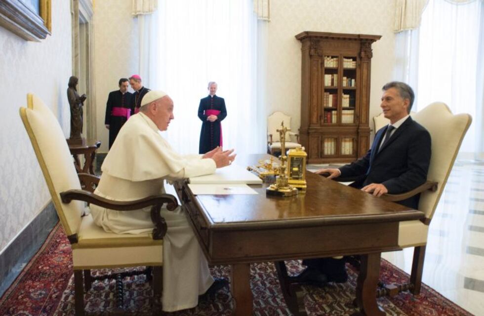 Francisco aseguró que no recibirá más políticos argentinos hasta después de las elecciones legislativas