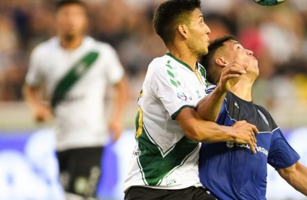 Banfield empató 1-1 ante el Gimnasia de Maradona gracias a un polémico penal