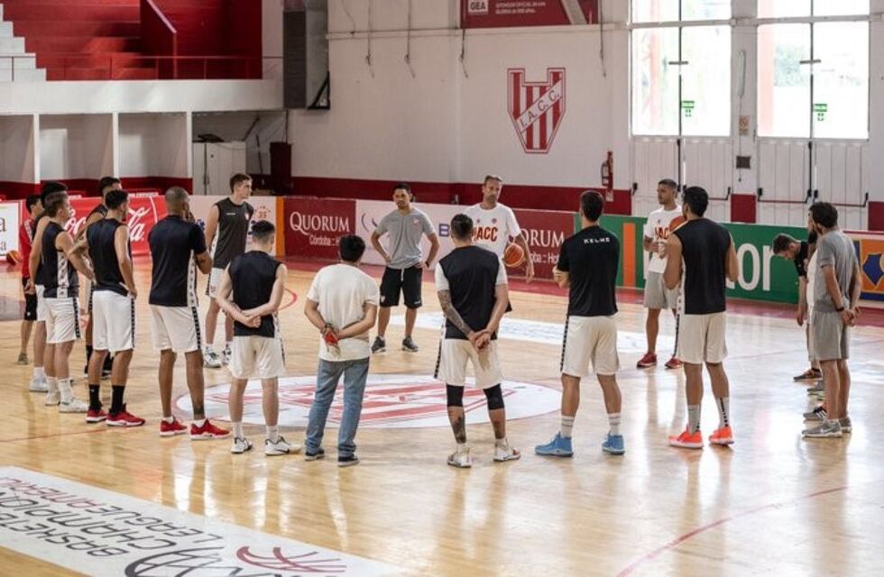 Atenas e Instituto volvieron a las prácticas; con el clásico en la mira