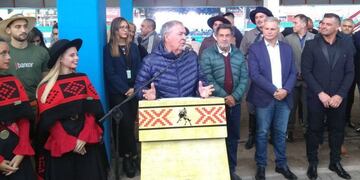 El Gobernador anunció un aporte de más de cuatro millones de pesos y auguró un \