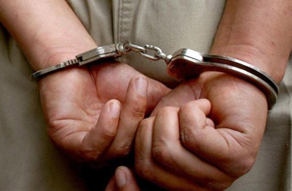 Arrestaron al cabecilla de una banda de escribanos estafadores