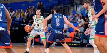 Atenas ante Boca en el estadio Arena Carlos Paz\u002E