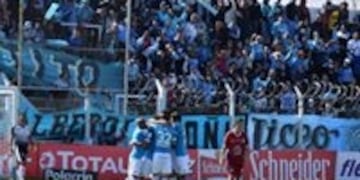 Los Piratas se sacaron las ganas y acompañaron masivamente al equipo\u002E El sábado colmarán el Gigante\u002E