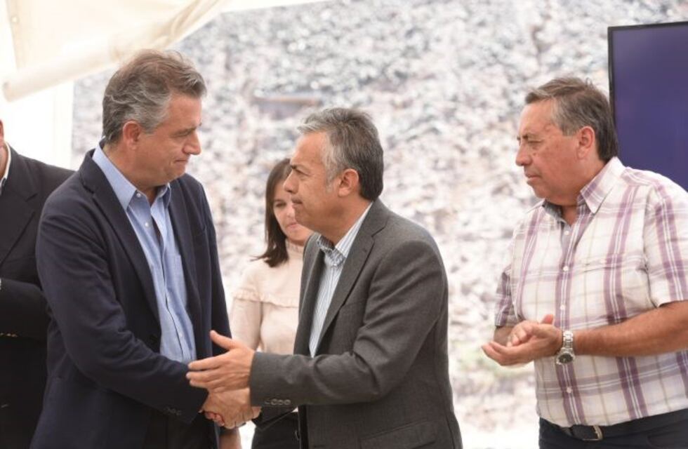 Cornejo inauguró obras que modernizan el sistema de riego en el Río Mendoza