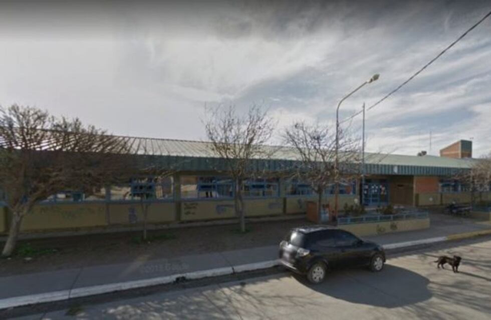 Alumnos de una escuela en Puerto Madryn se turnan para ir a clases por falta de calefacción