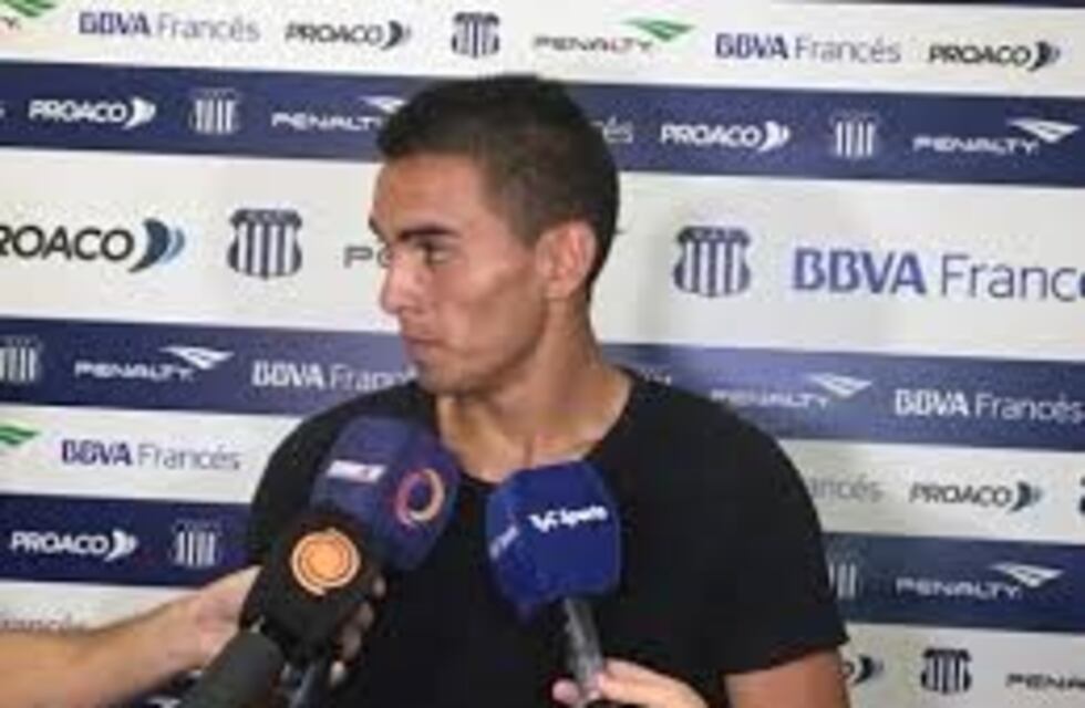 El Cacique Medina probó la formación de Talleres con Enzo Díaz otra vez en el lateral