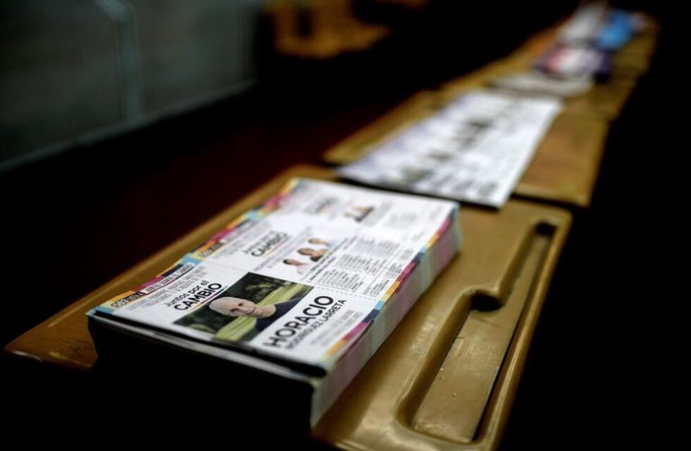 Piden a la Justicia que en el cuarto oscuro las boletas se exhiban apaisadas y sin doblar