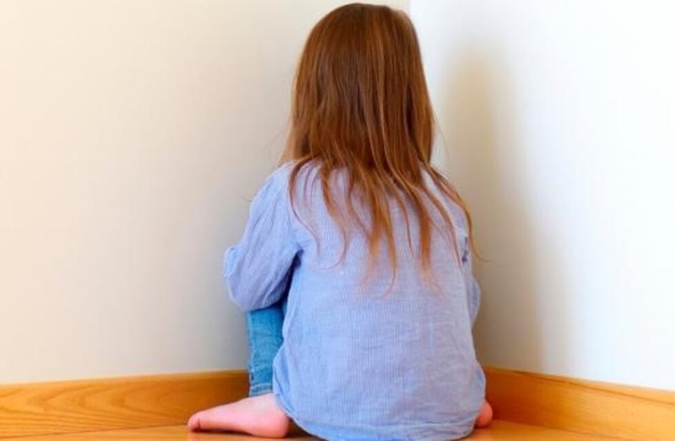 Padrastro deberá realizar trabajo comunitario por obligar a una niña a hacer flexiones