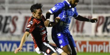 Godoy Cruz goleu00f3 a Patronato en Paranu00e1 y sigue su marcha positiva.