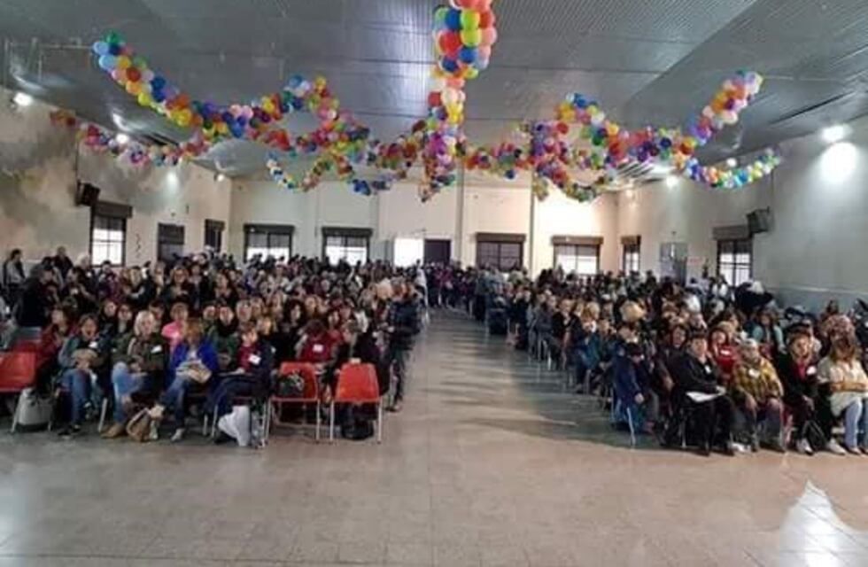 La iglesia católica se reunió por zonas