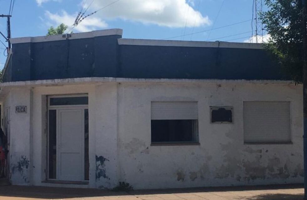 Denuncian que el comisario de Chañar Ladeado fue a una fiesta con 150 personas