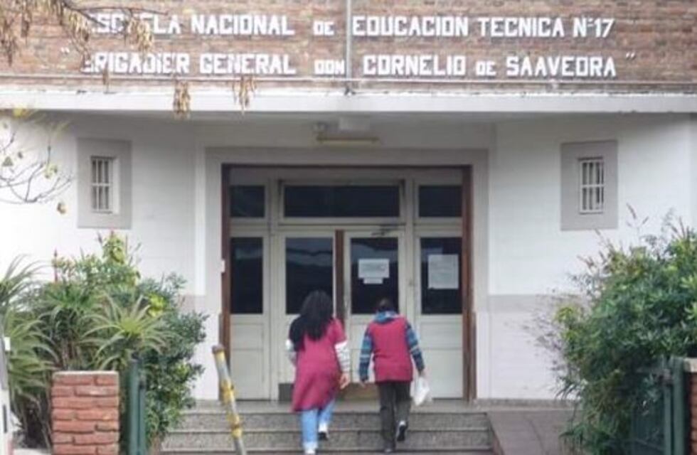 Un joven mató a otro a puñaladas en Floresta tras recriminarle ser el novio de su prima