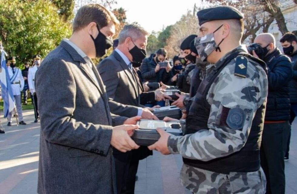 Entregaron equipos para la fuerza de seguridad