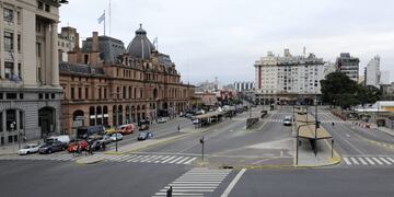 La UTA confirmó que se suma al paro general del 29 de mayo\u002E (EFE)\n\n\n\n buenos aires  paro nacional de transporte medida de fuerza repercusion alcance paro vista de la estacion constitucion vacia
