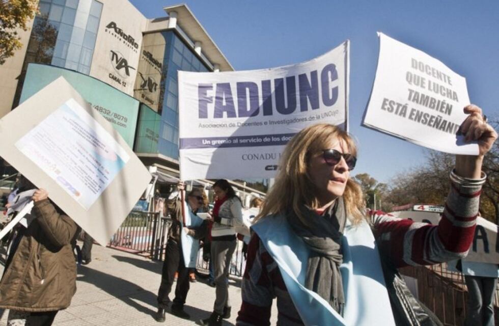 Mañana y pasado habrá paro de docentes universitarios