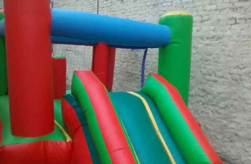 Dos imputados por el accidente del niño en el tobogán inflable en Mina Clavero