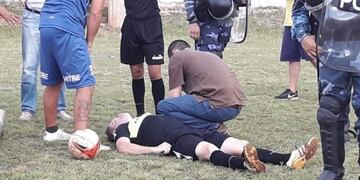 Brutal agresión a un árbitro en la final de la Liga Posadeña\u002E